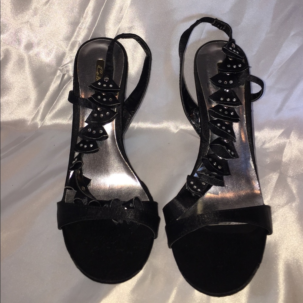 Black Celeste Pumps size 7.5 with beautiful design